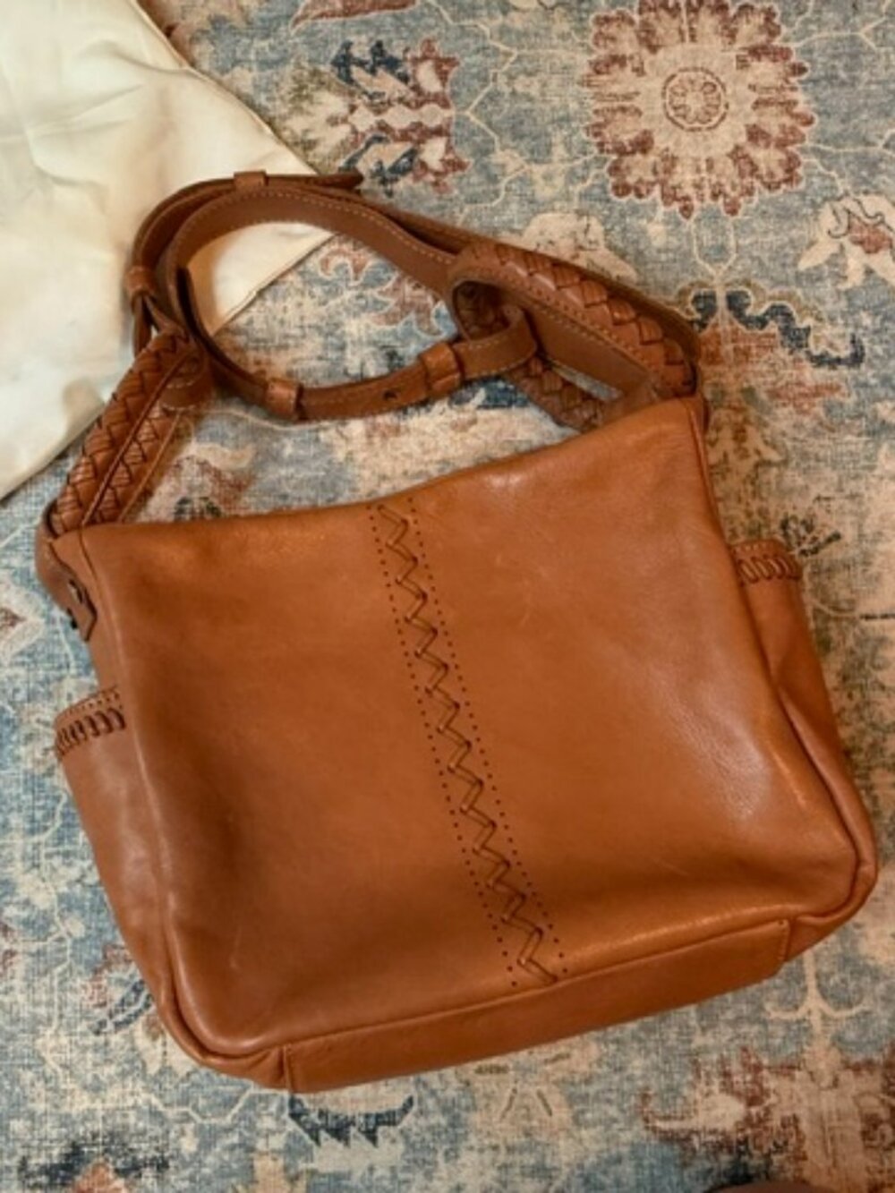 HOBO Sheila Crossbody in Harvest Wheat - Picture 2 of 9